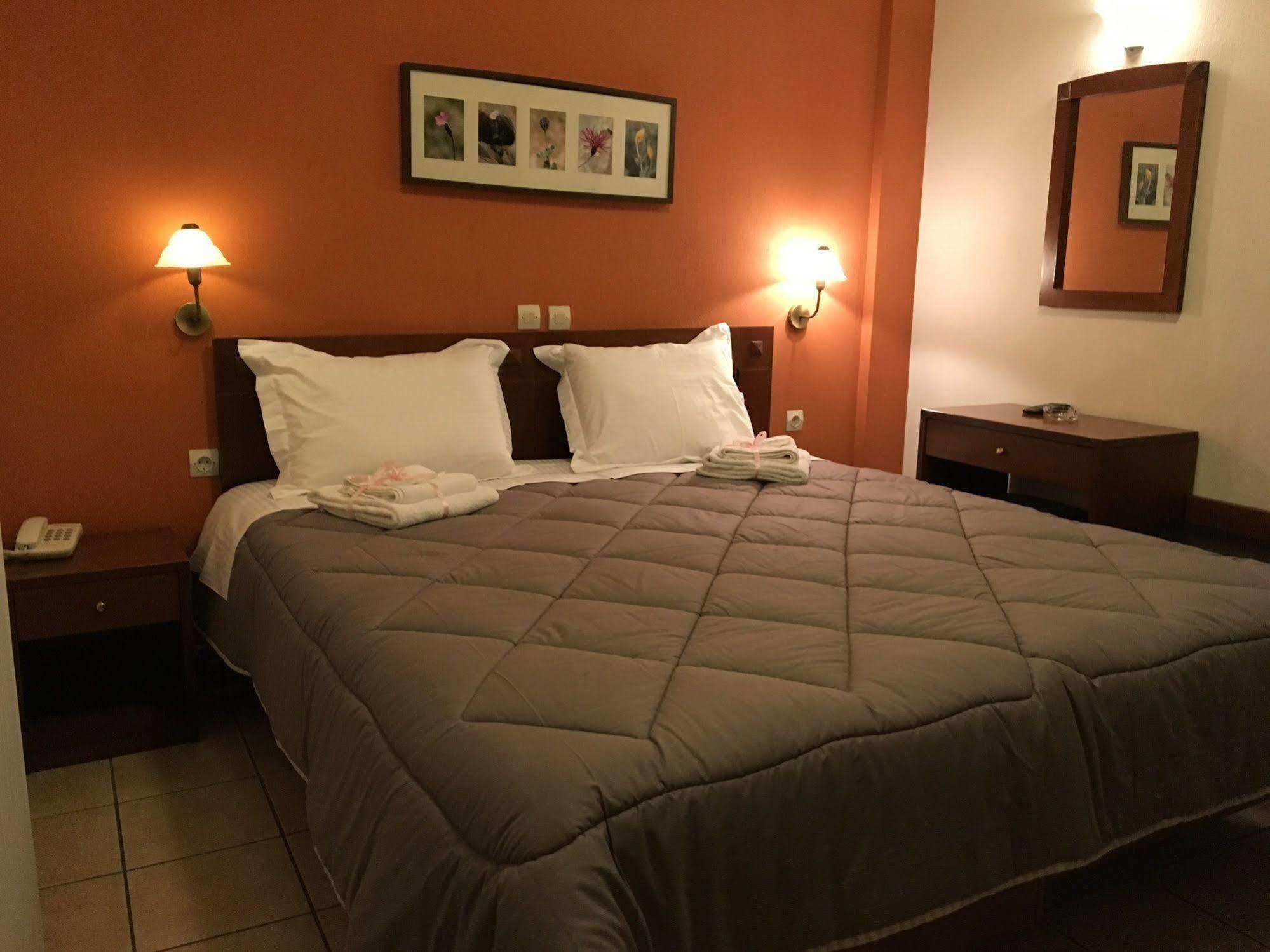 Artemis Hotel Delphi Bagian luar foto